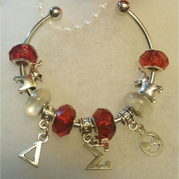 Delta Sigma Theta Bangle Bracelet - Picture 1 of 2